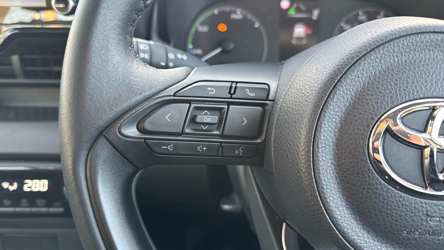 Used Toyota Yaris 2023 for sale - 77144254: Photo 34