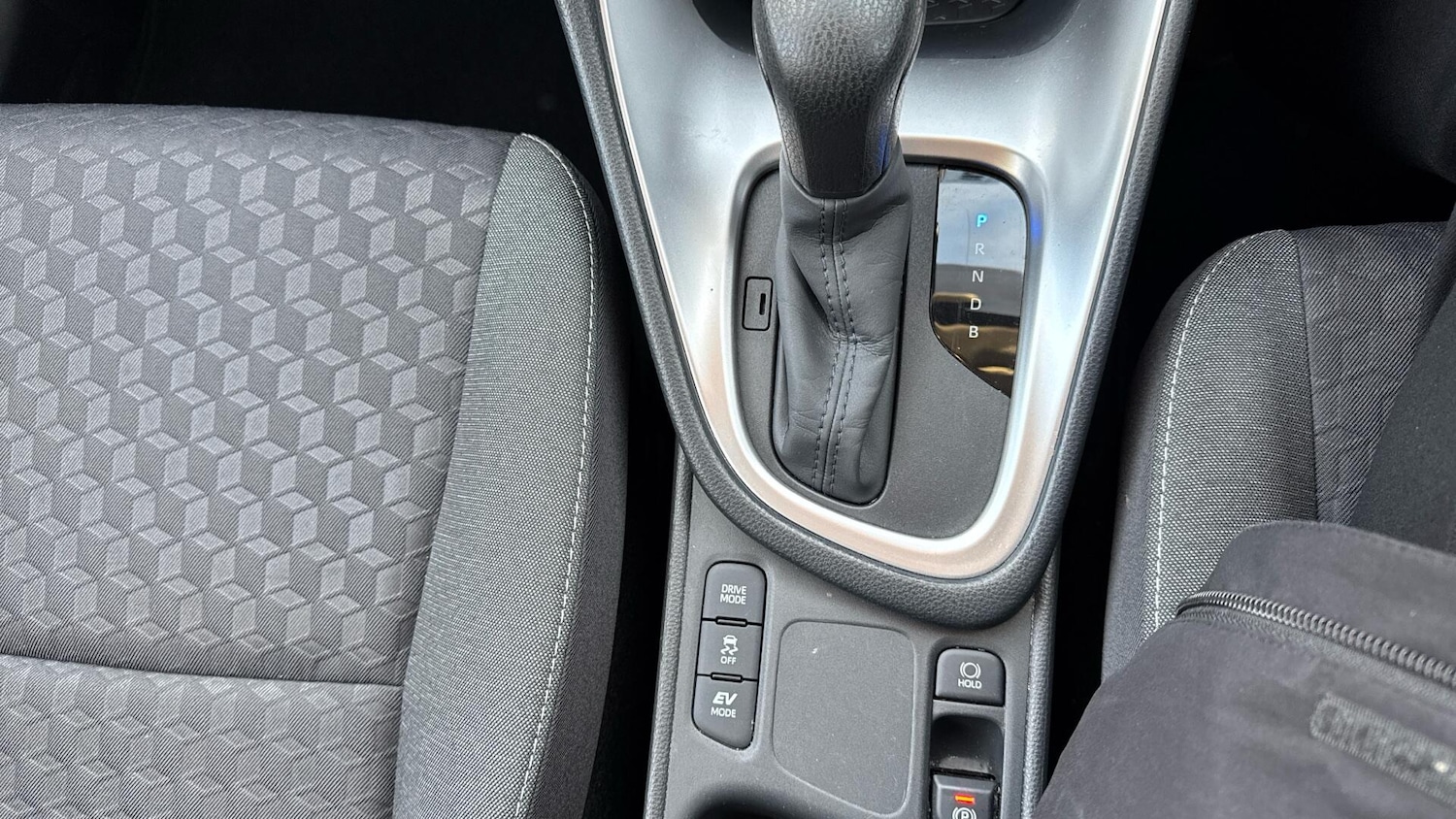 Used Toyota Yaris 2023 for sale - 77144254: Photo 36