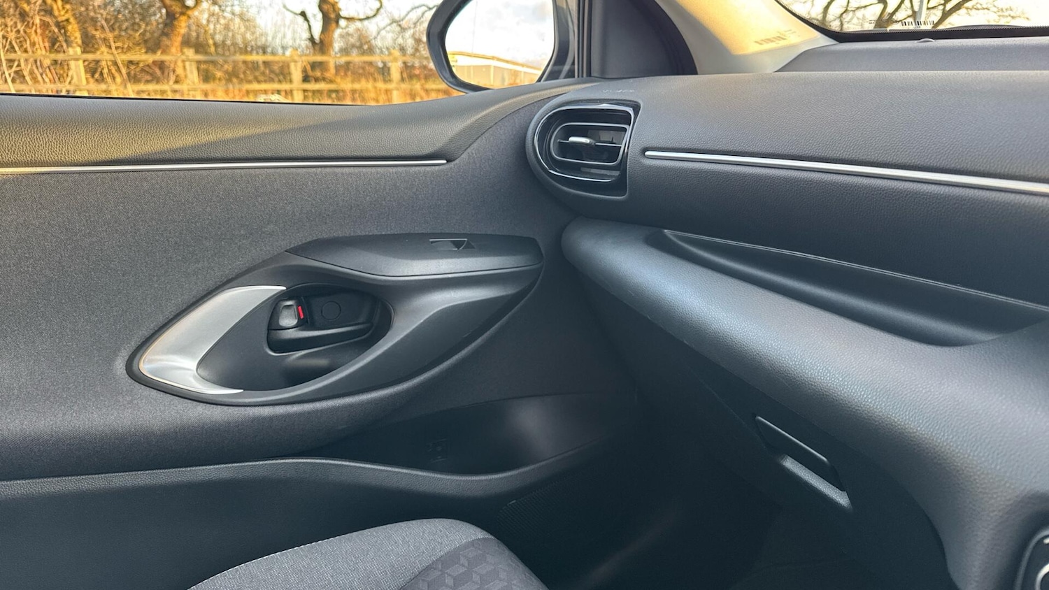 Used Toyota Yaris 2023 for sale - 77144254: Photo 38