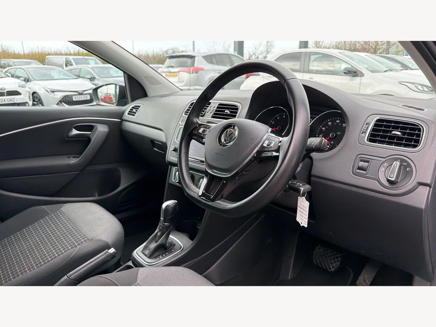 Used Volkswagen Polo 2016 for sale - 77646245: Photo 13