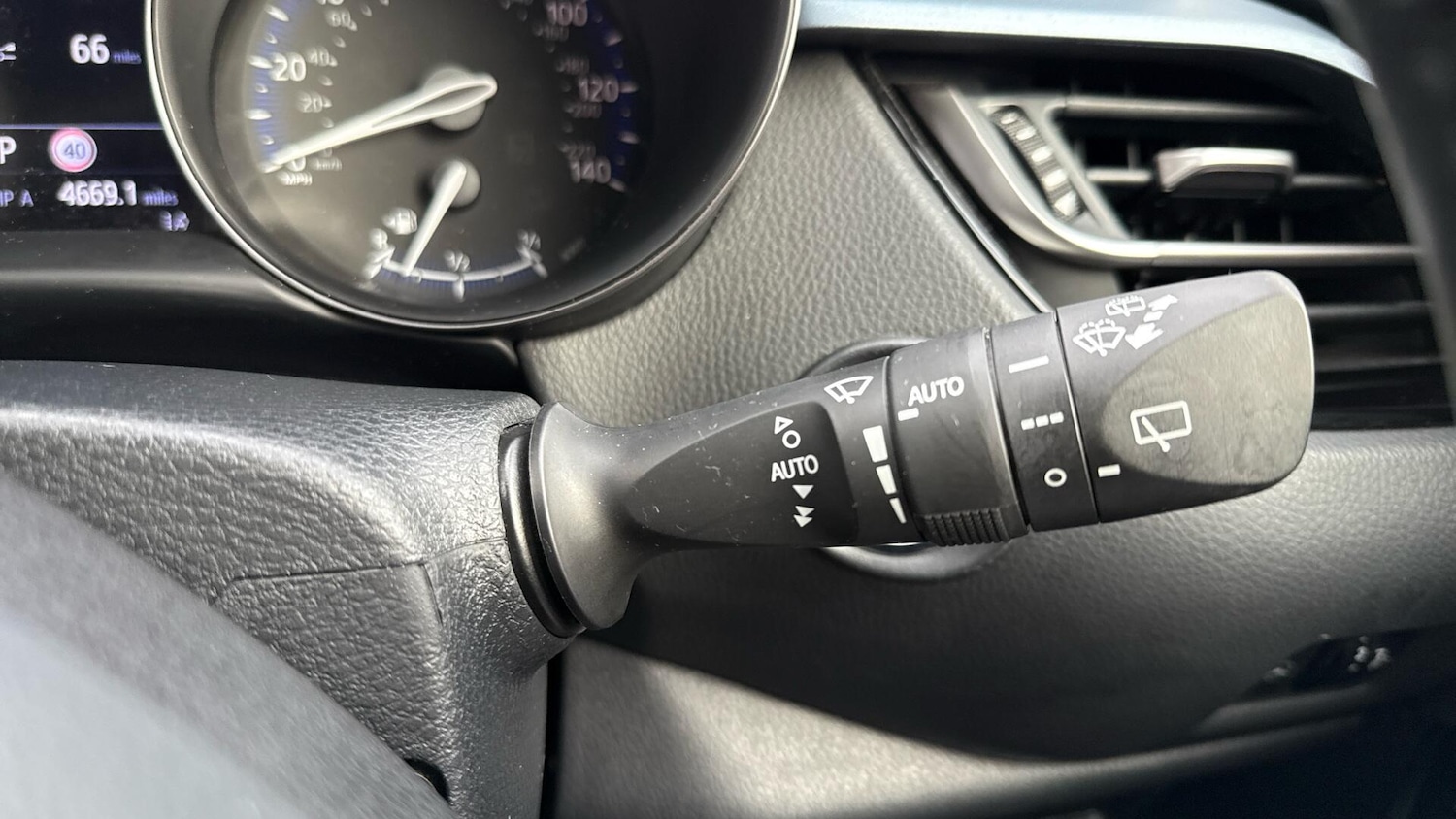 Used Toyota C-HR 2022 for sale - 77049824: Photo 33