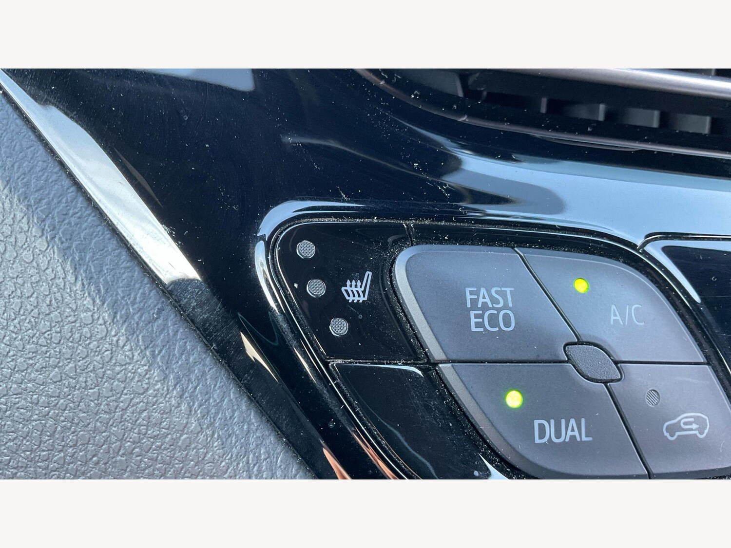 Used Toyota C-HR for sale - 77738357: Photo 30