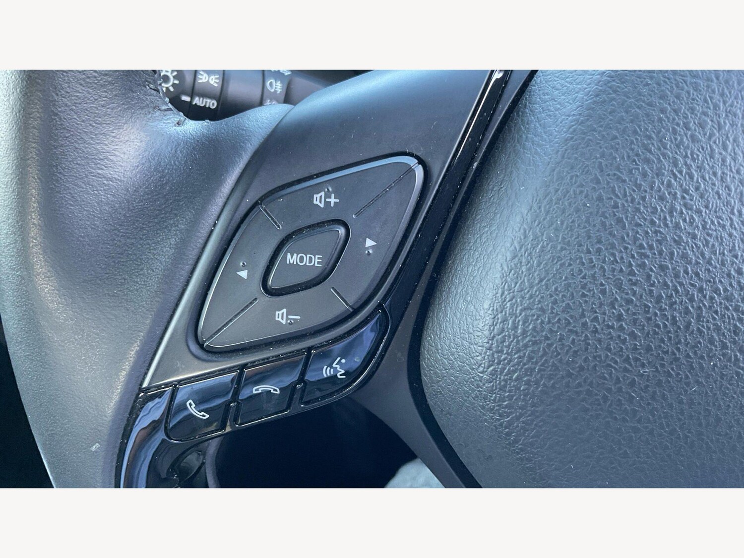 Used Toyota C-HR for sale - 77738357: Photo 31