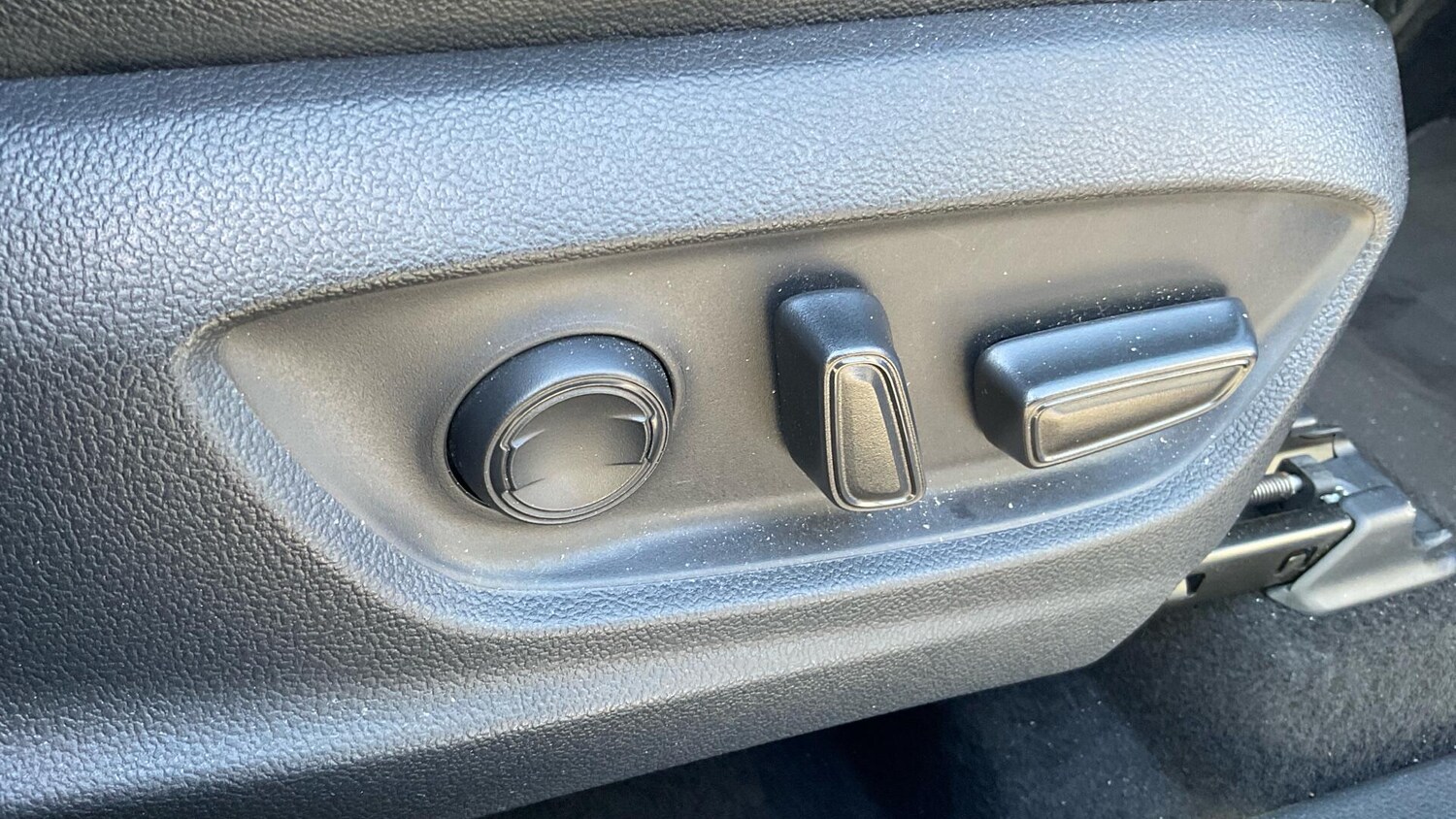 Used Toyota C-HR for sale - 77738357: Photo 41