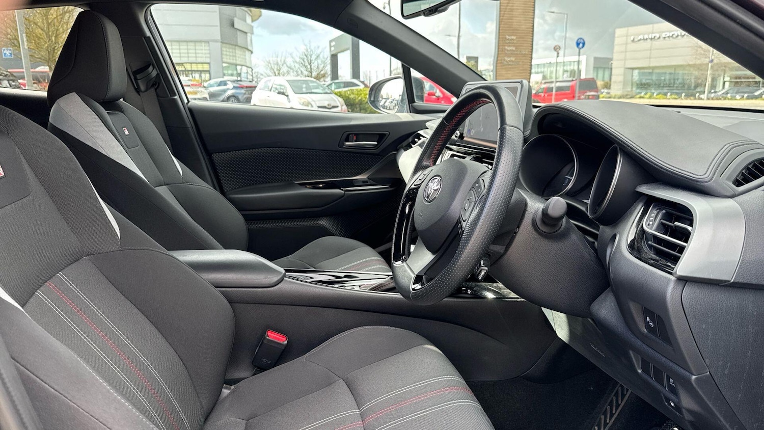 Used Toyota C-HR 2023 for sale - 78072977: Photo 13