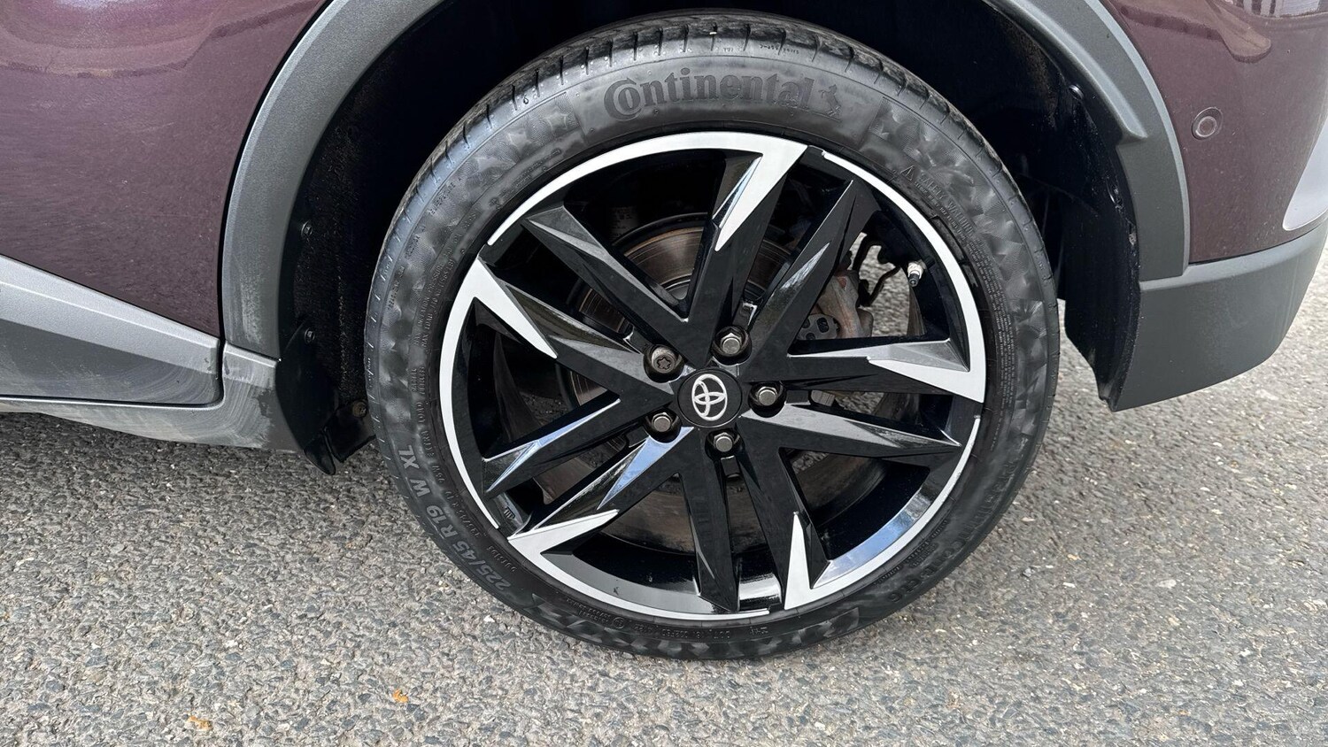 Used Toyota C-HR 2023 for sale - 78072977: Photo 25