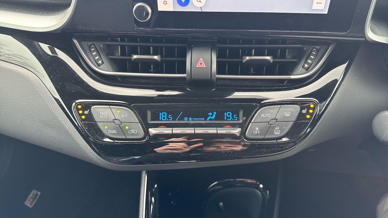 Used Toyota C-HR 2023 for sale - 78072977: Photo 32