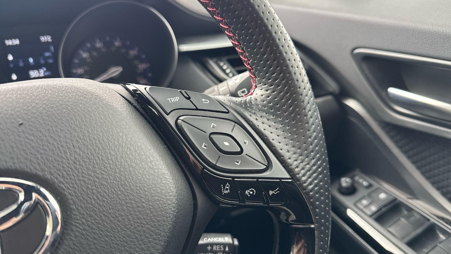 Used Toyota C-HR 2023 for sale - 78072977: Photo 34