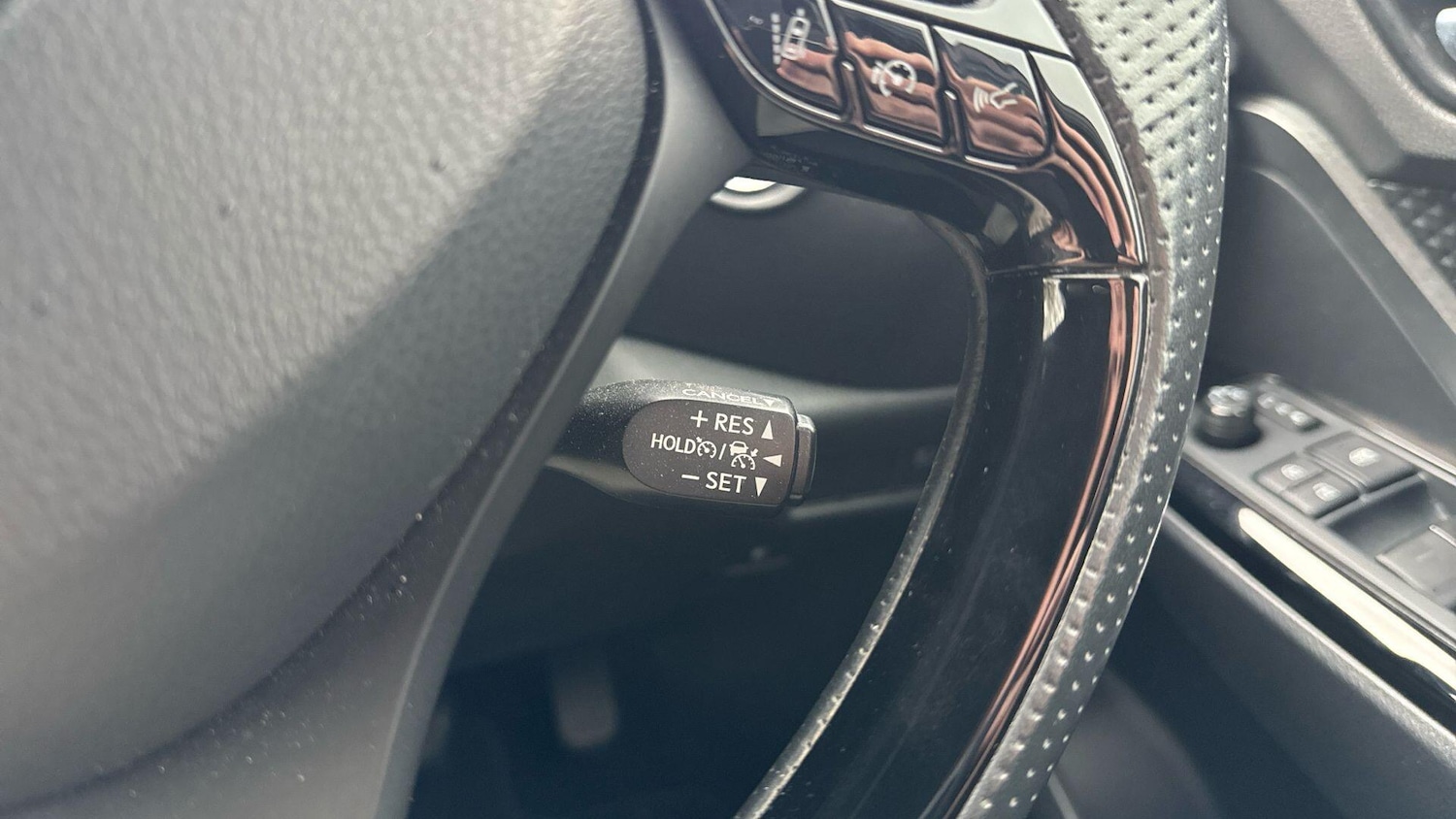 Used Toyota C-HR 2023 for sale - 78072977: Photo 35