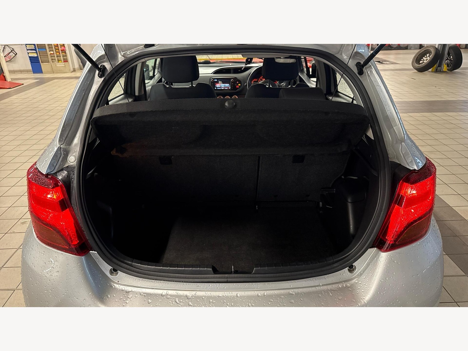 Used Toyota Yaris 2015 for sale - 77574069: Photo 16