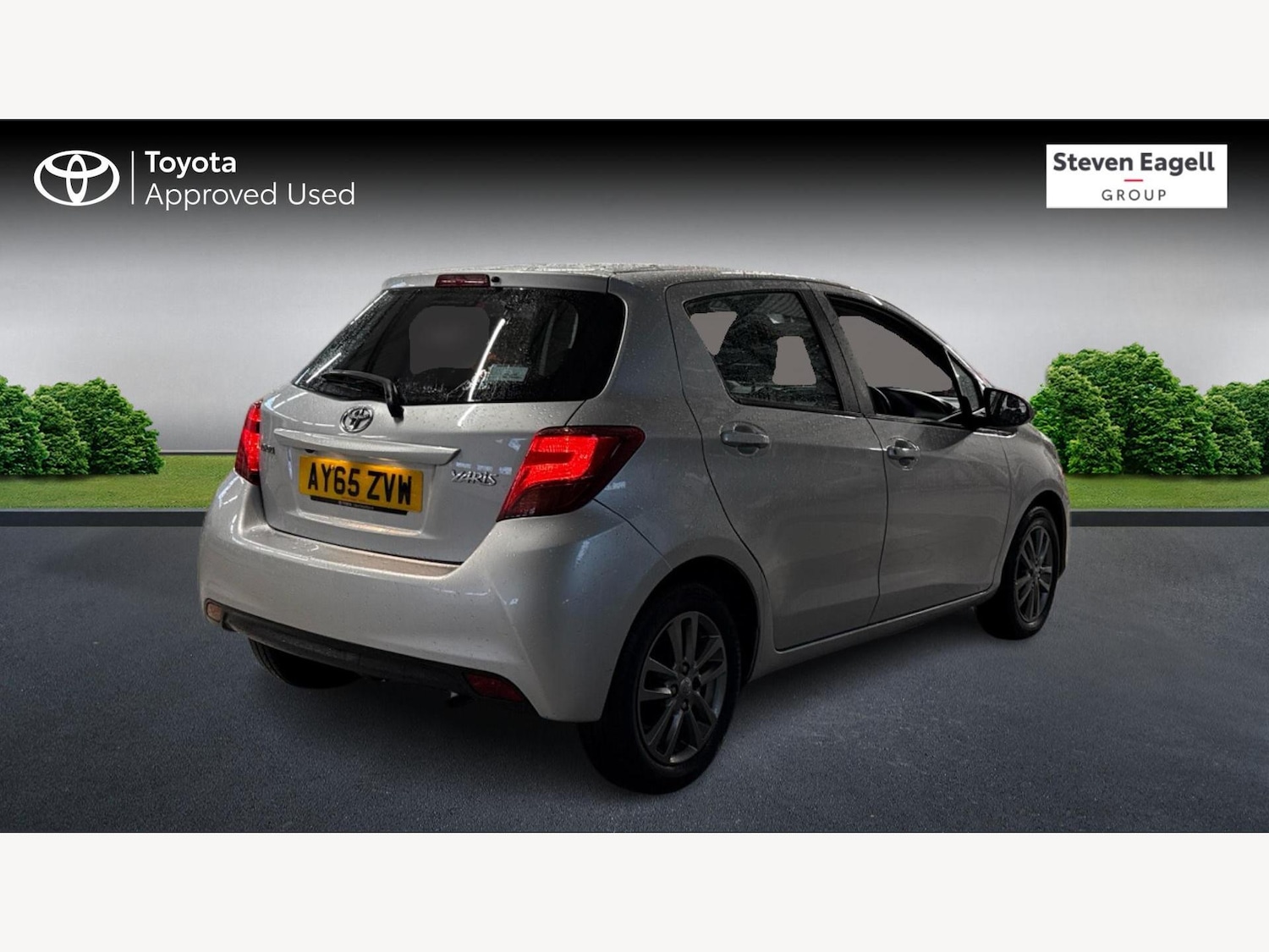 Used Toyota Yaris 2015 for sale - 77574069: Photo 2