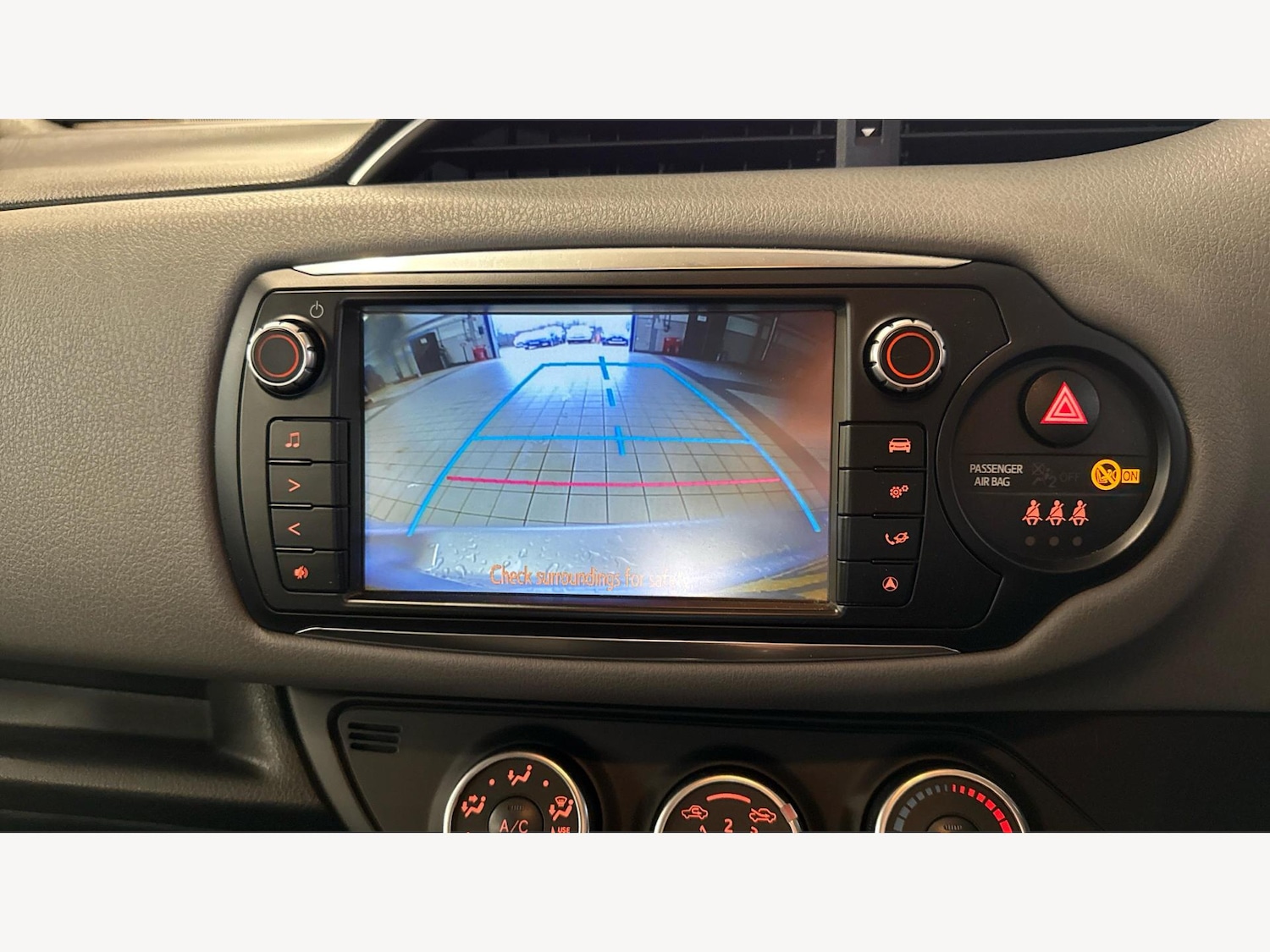 Used Toyota Yaris 2015 for sale - 77574069: Photo 30