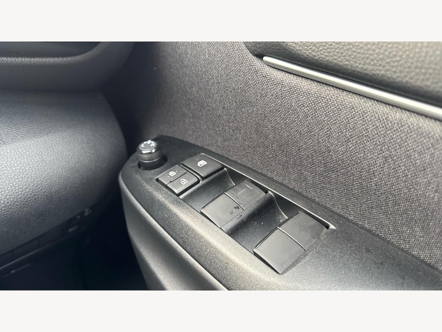 Used Toyota Yaris for sale - 77242748: Photo 26