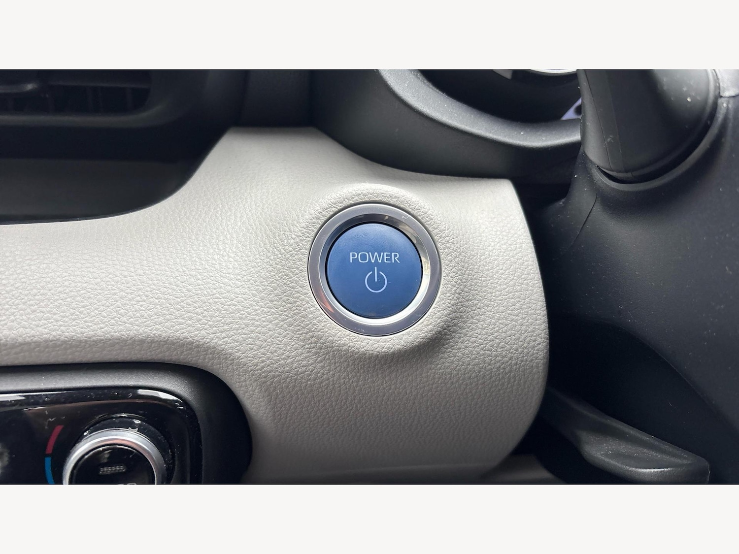 Used Toyota Yaris 2022 for sale - 76592863: Photo 26