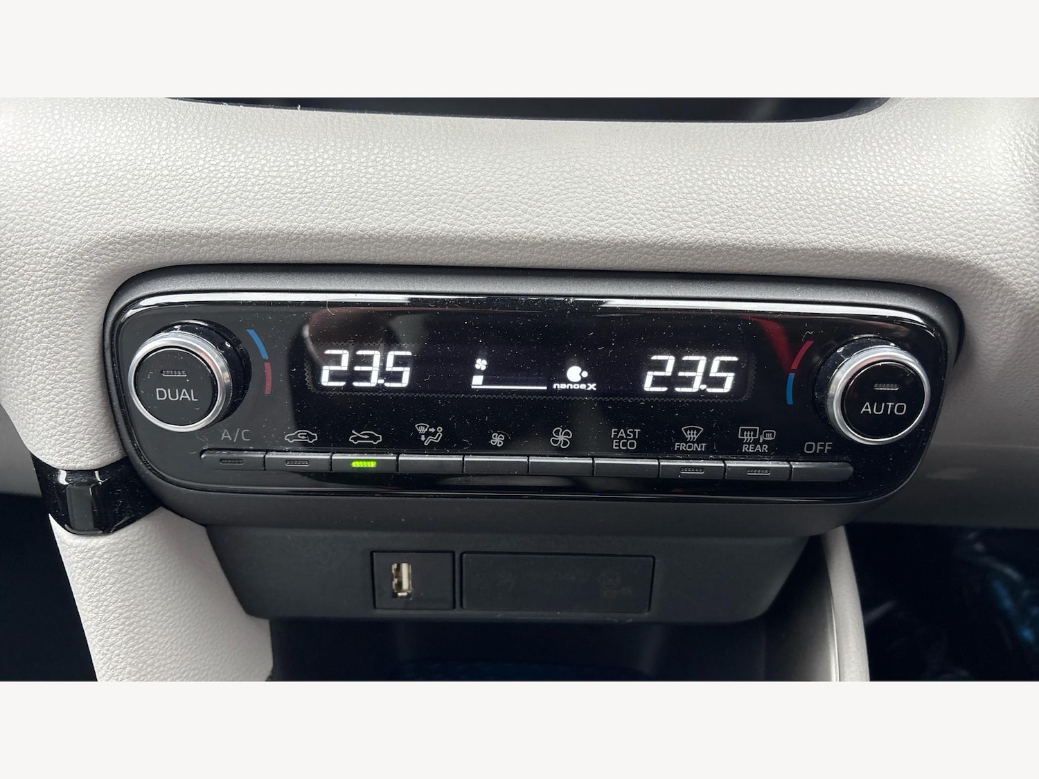 Used Toyota Yaris 2022 for sale - 76592863: Photo 27