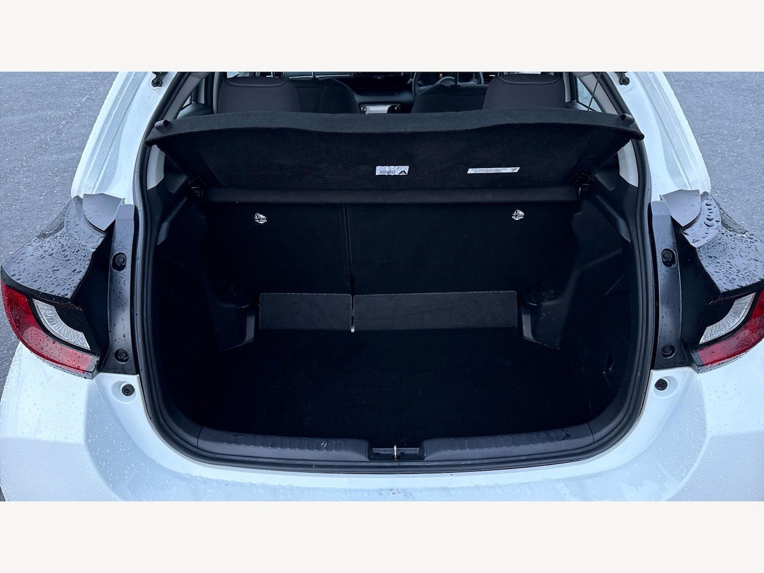 Used Toyota Yaris for sale - 78086842: Photo 16