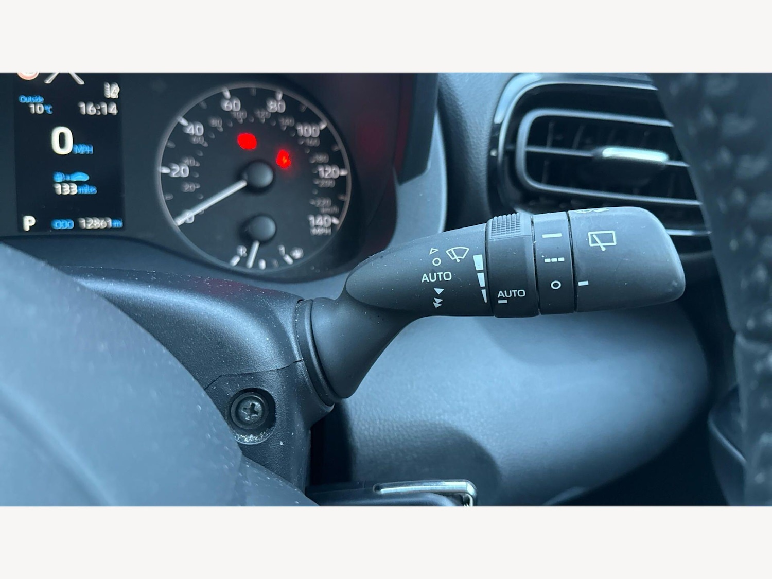 Used Toyota Yaris for sale - 78086842: Photo 28