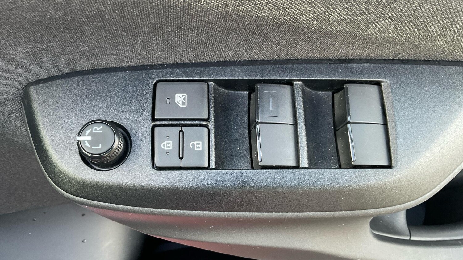 Used Toyota Yaris 2022 for sale - 77215236: Photo 34