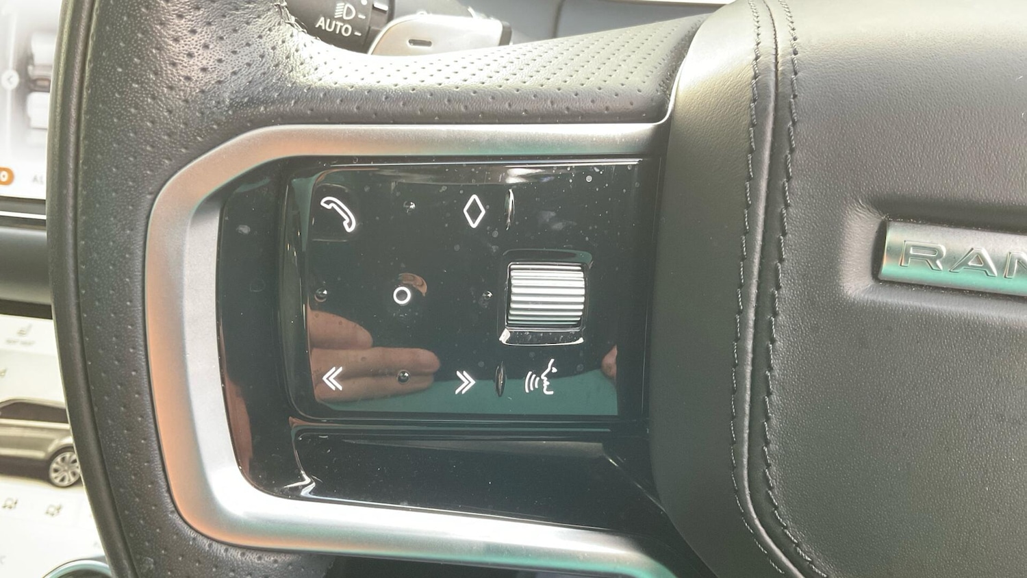 Used Land Rover Range Rover Evoque 2022 for sale - 76976229: Photo 38