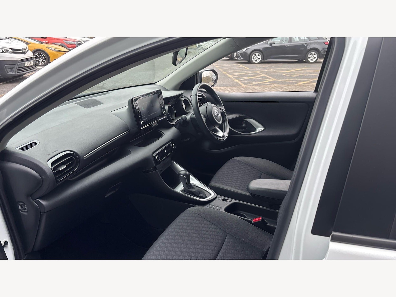 Used Toyota Yaris for sale - 78115150: Photo 12