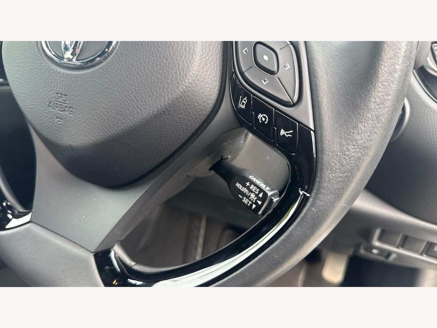 Used Toyota C-HR 2023 for sale - 77612315: Photo 25