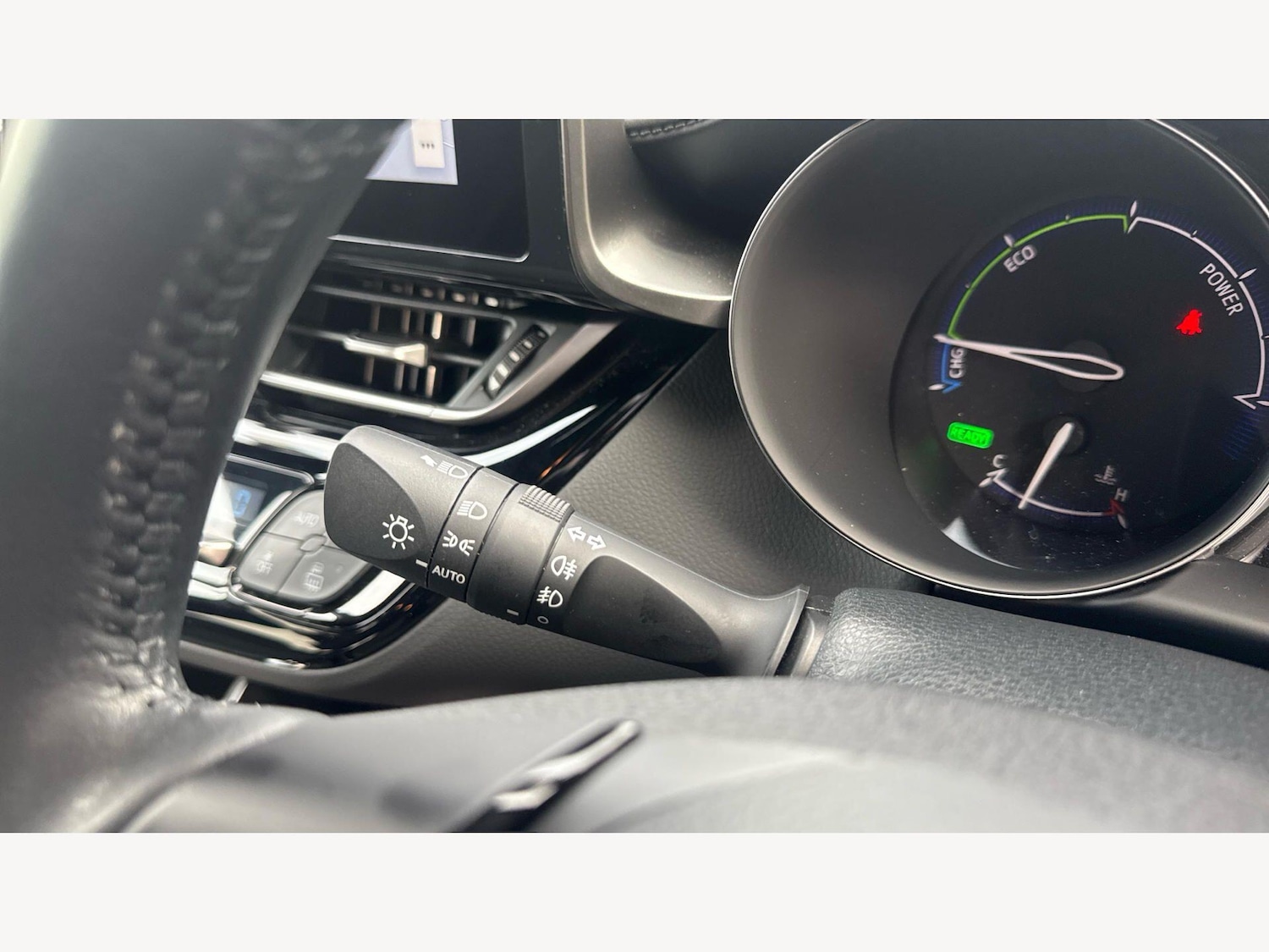 Used Toyota C-HR 2023 for sale - 77612315: Photo 28