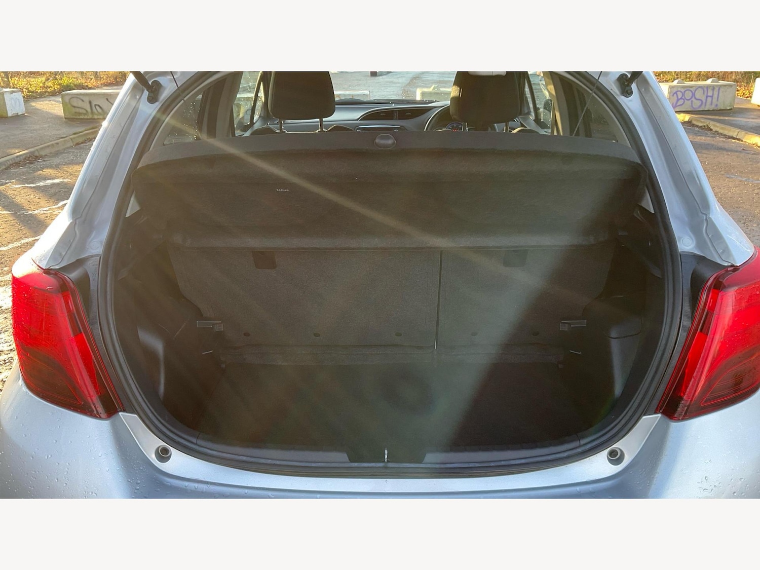 Used Toyota Yaris 2017 for sale - 77670597: Photo 16