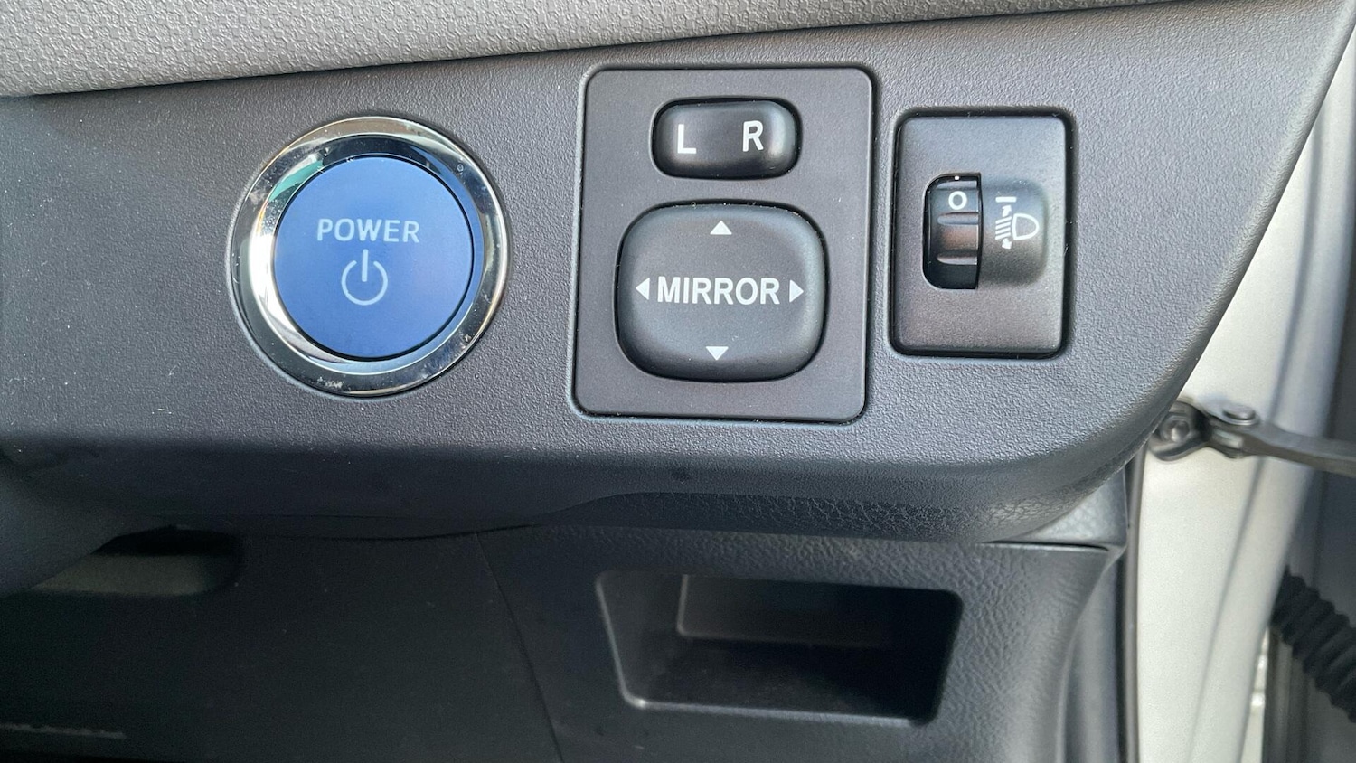 Used Toyota Yaris 2017 for sale - 77670597: Photo 34