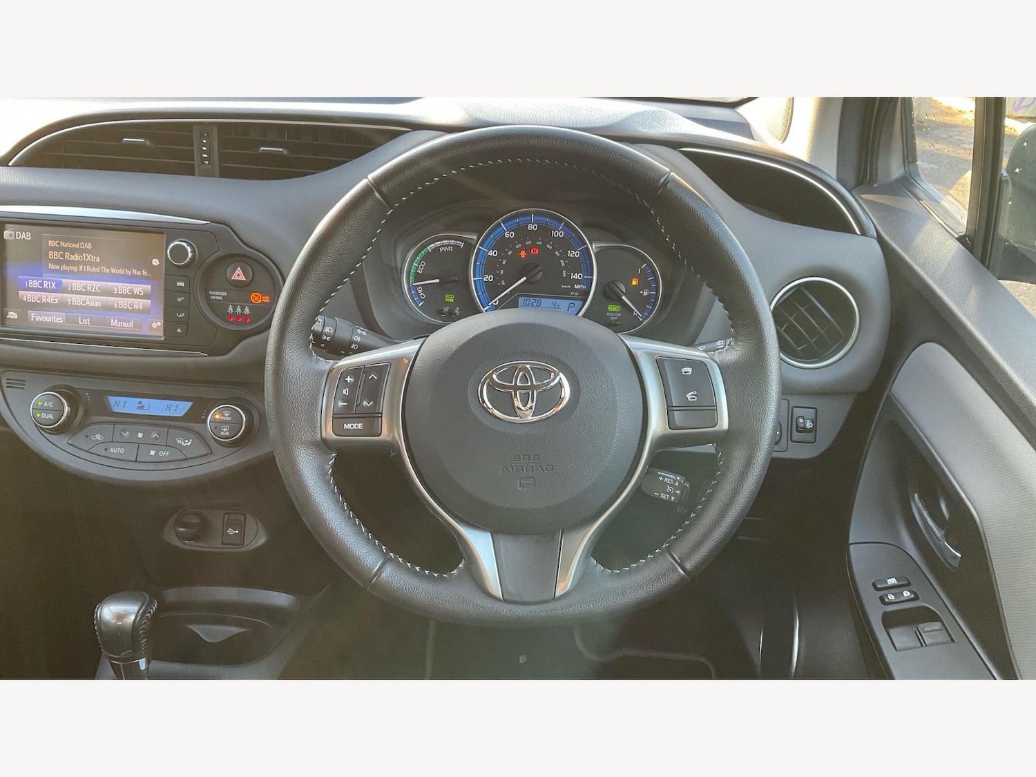 Used Toyota Yaris 2017 for sale - 77670597: Photo 8