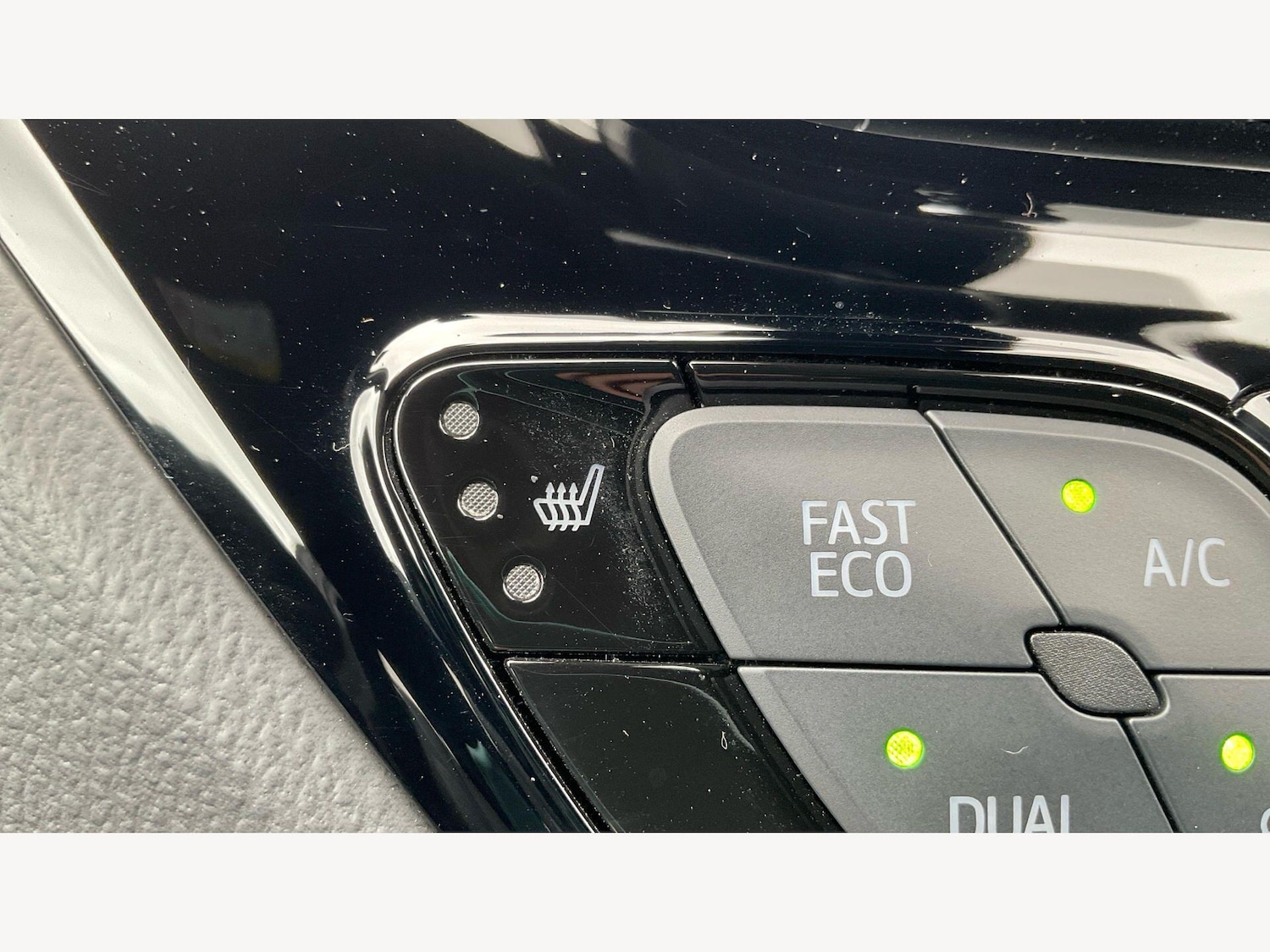 Used Toyota C-HR 2023 for sale - 78087116: Photo 32