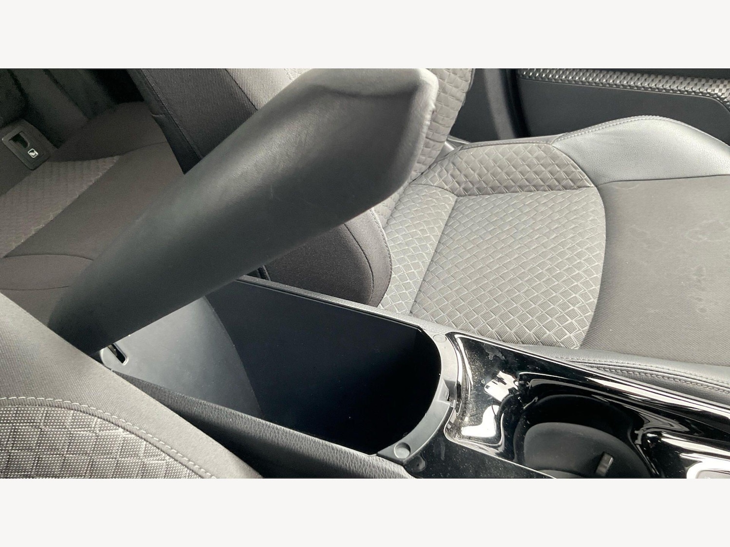 Used Toyota C-HR 2023 for sale - 78087116: Photo 40