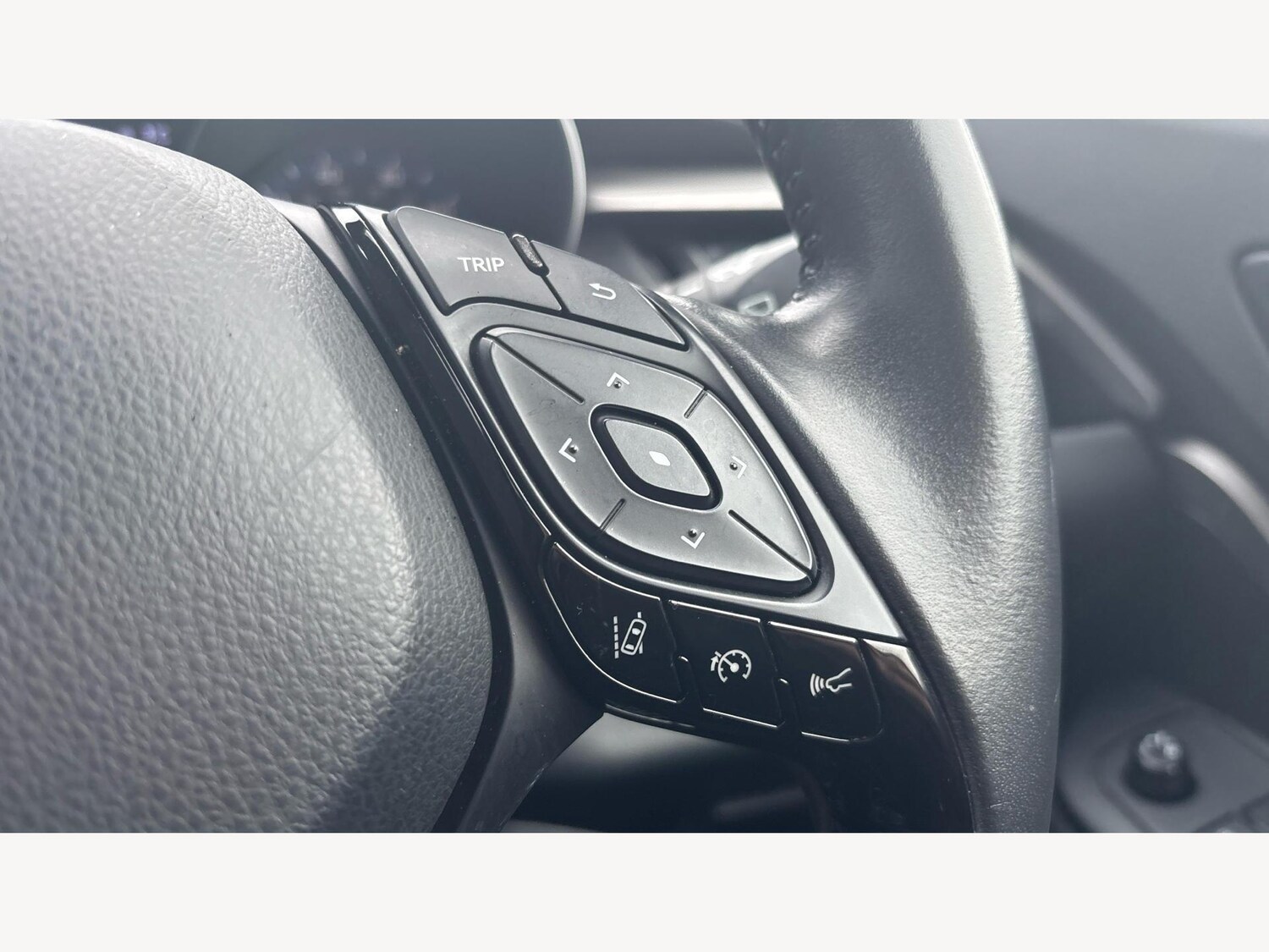 Used Toyota C-HR 2020 for sale - 77330733: Photo 23