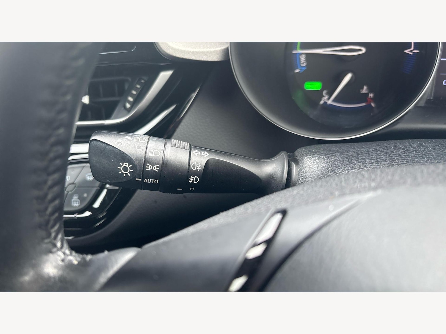 Used Toyota C-HR 2020 for sale - 77330733: Photo 24