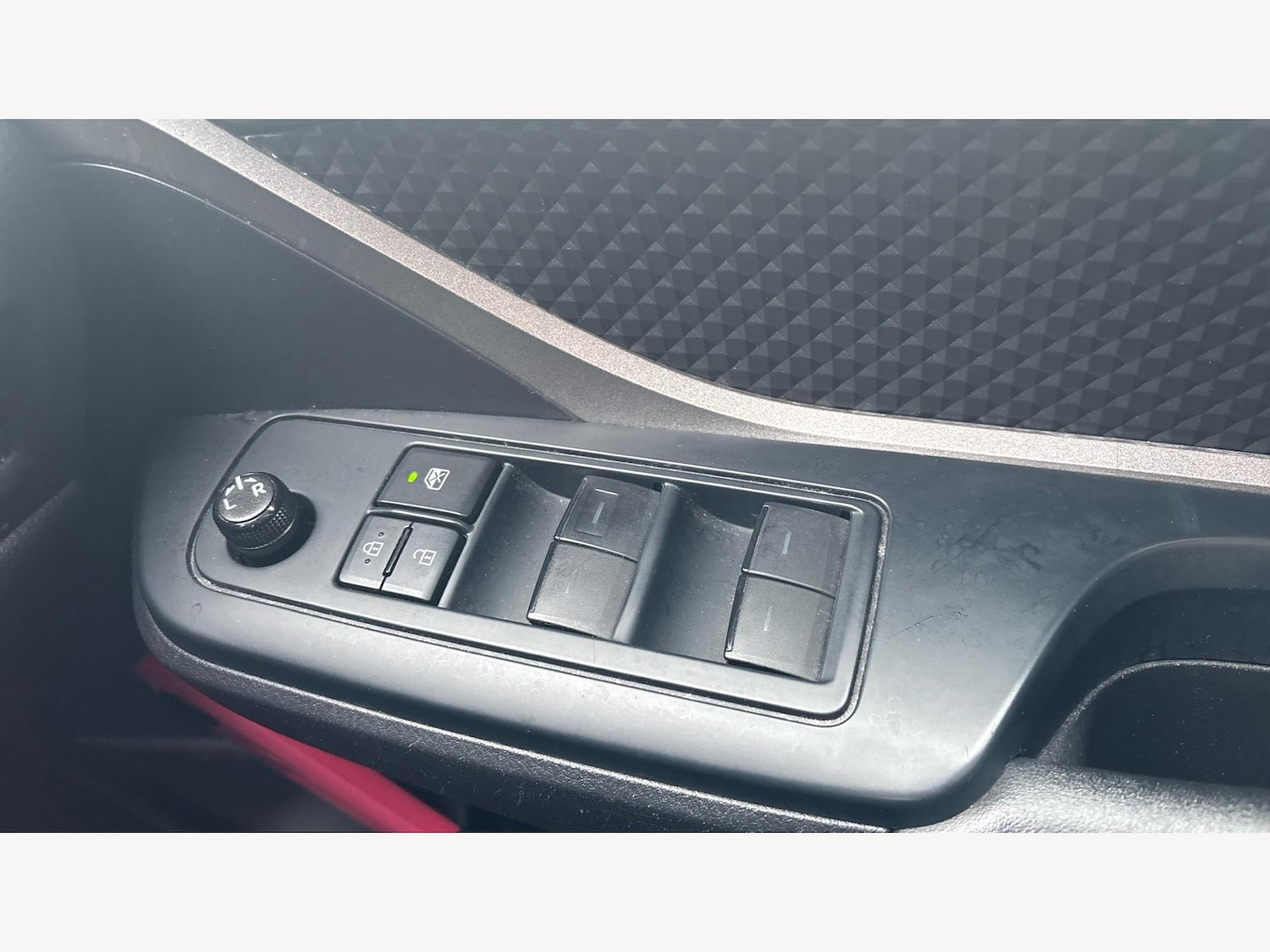 Used Toyota C-HR 2020 for sale - 77330733: Photo 26