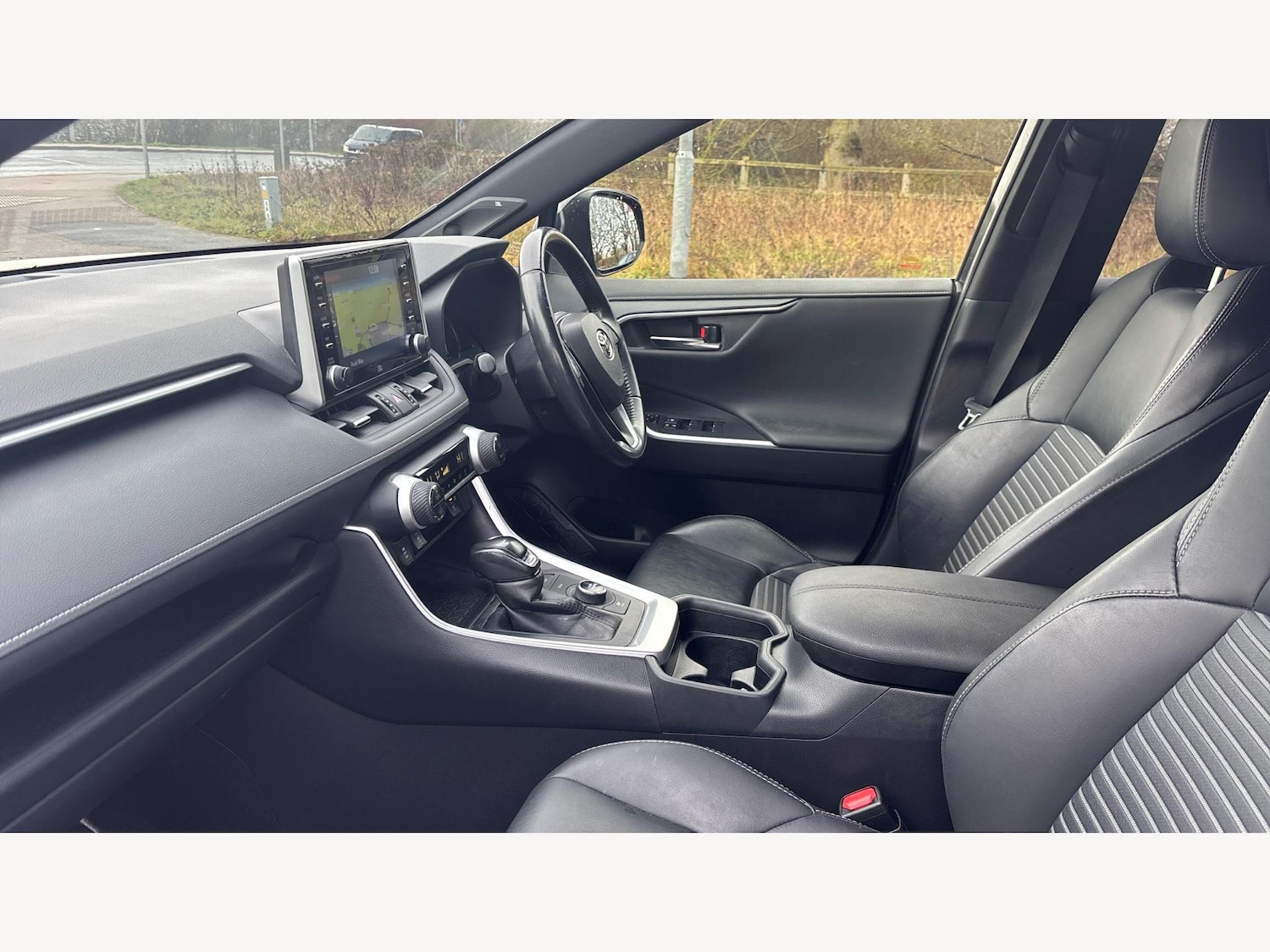 Used Toyota RAV4 2021 for sale - 77386969: Photo 12