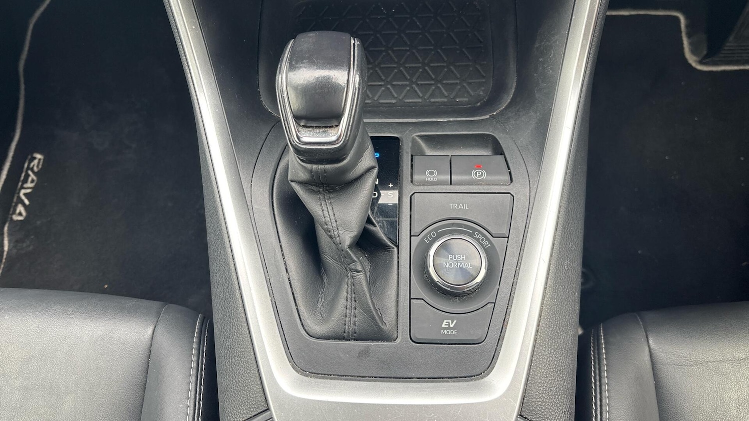 Used Toyota RAV4 2021 for sale - 77386969: Photo 34