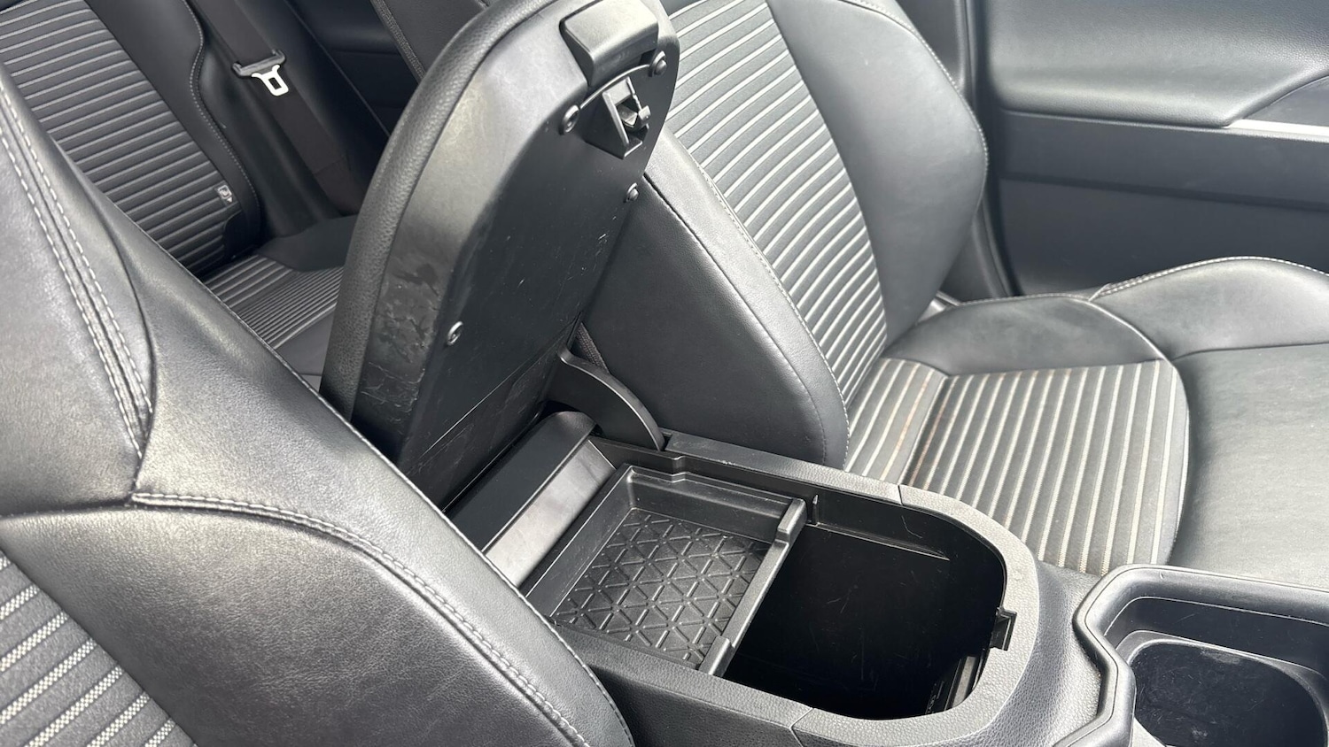 Used Toyota RAV4 2021 for sale - 77386969: Photo 35