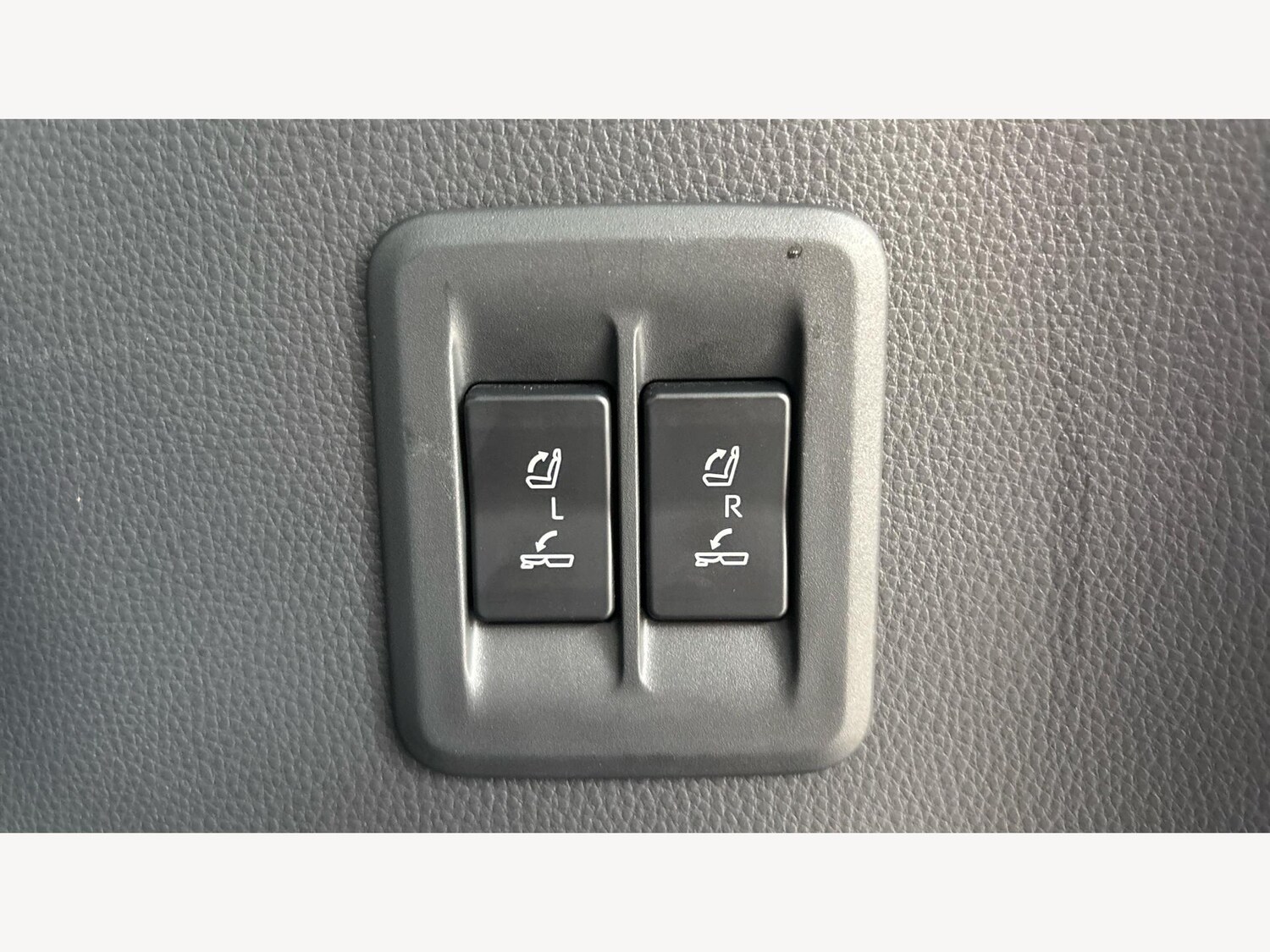 Used Toyota Land Cruiser 2024 for sale - 76499371: Photo 31