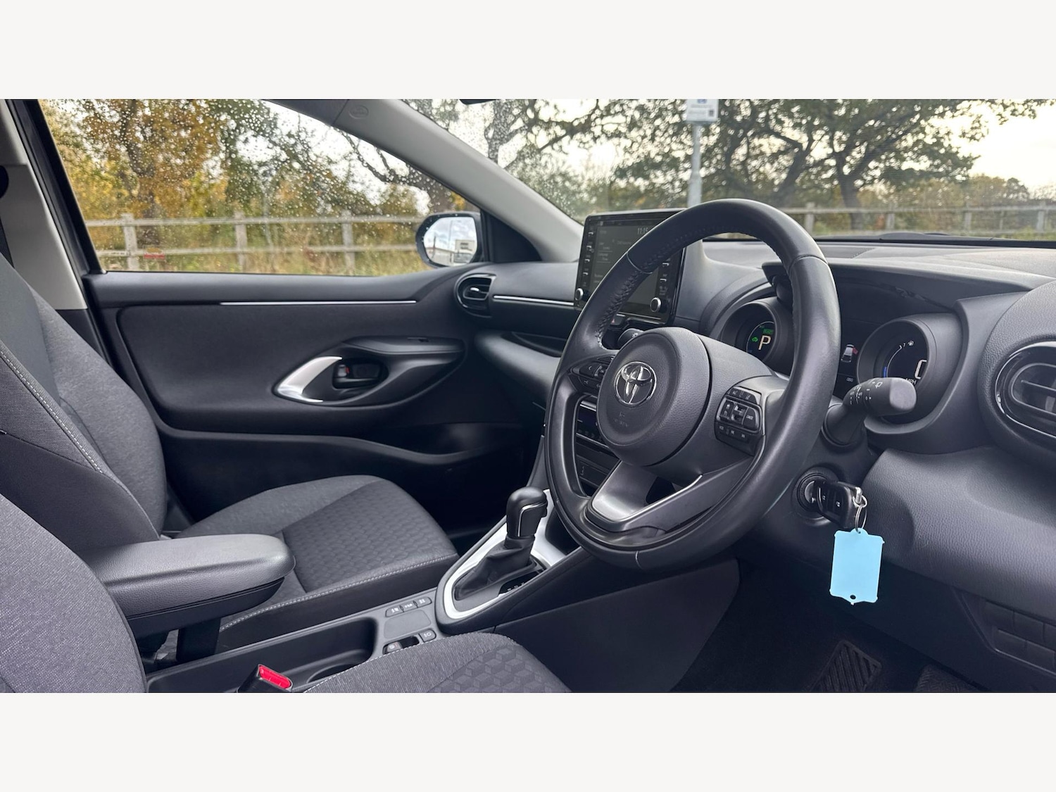 Used Toyota Yaris 2023 for sale - 76422773: Photo 13