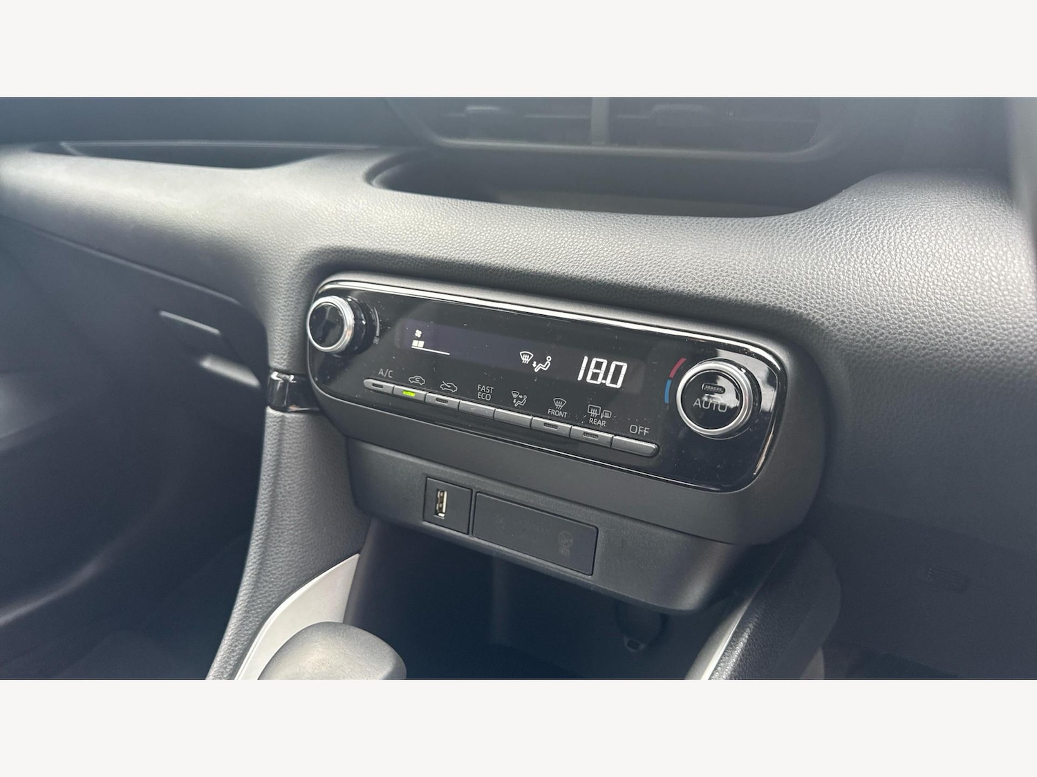 Used Toyota Yaris 2023 for sale - 76422773: Photo 29