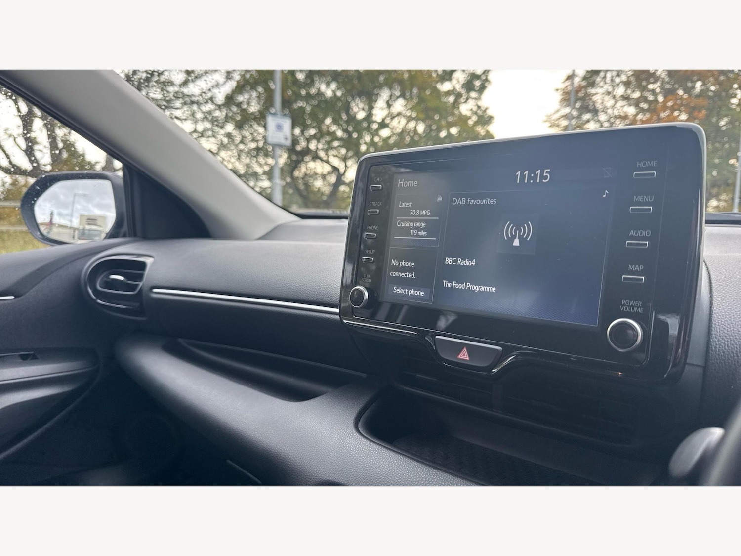 Used Toyota Yaris 2023 for sale - 76422773: Photo 30