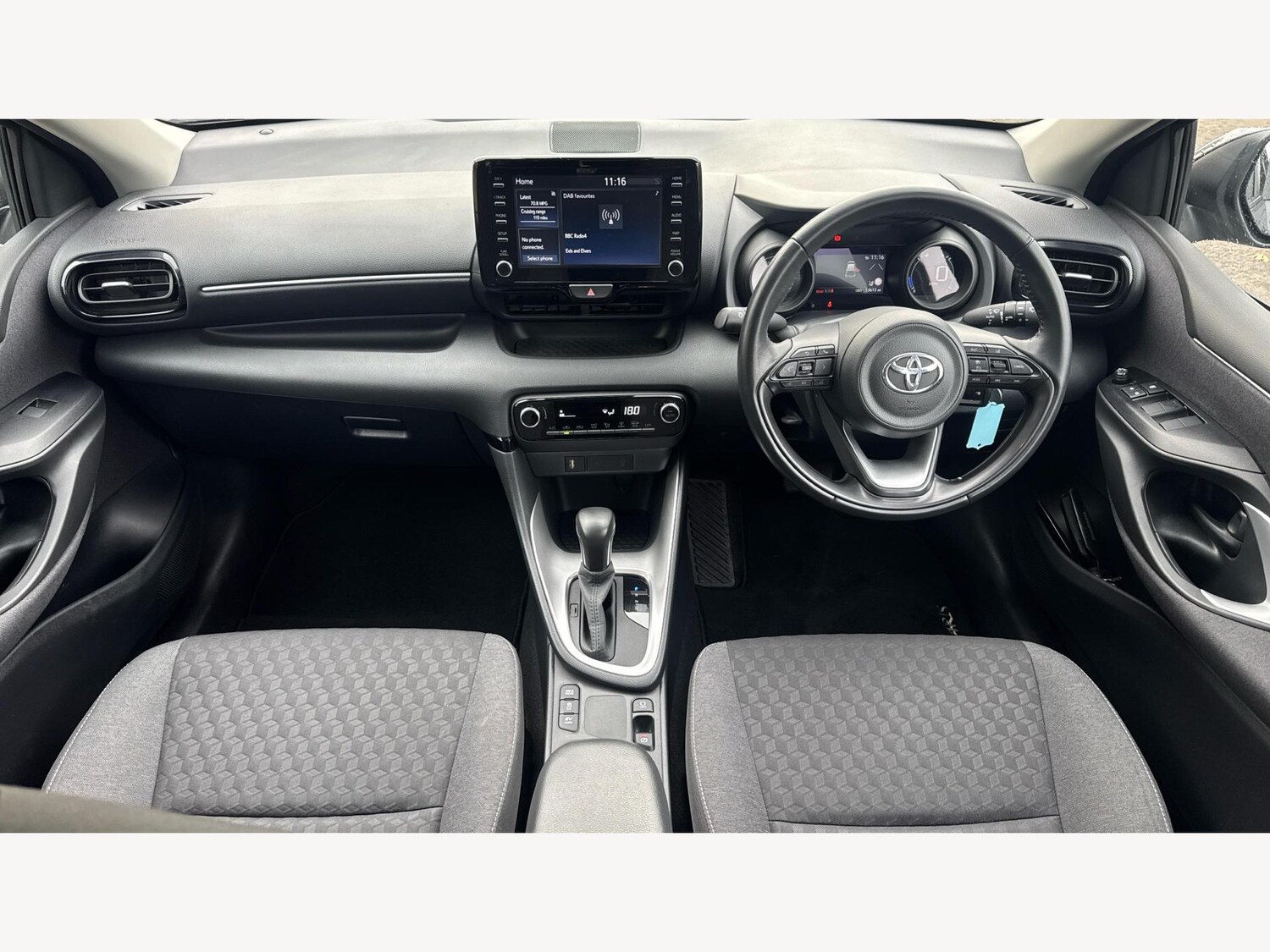 Used Toyota Yaris 2023 for sale - 76422773: Photo 33