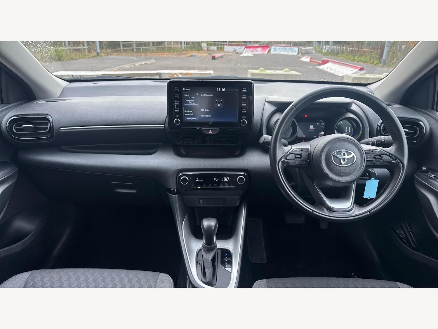 Used Toyota Yaris 2023 for sale - 76422773: Photo 7