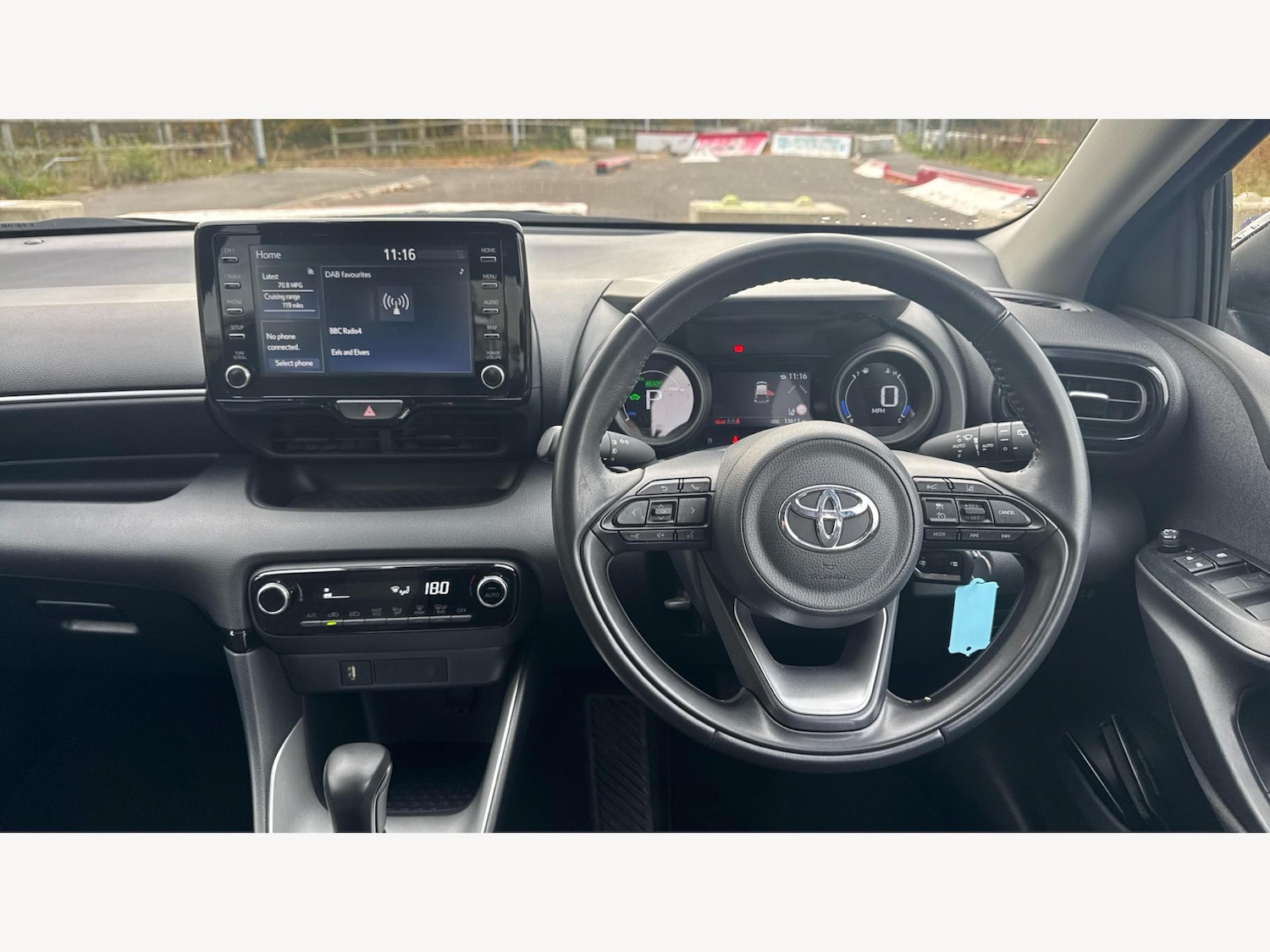 Used Toyota Yaris 2023 for sale - 76422773: Photo 8