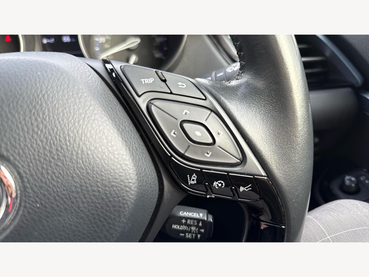 Used Toyota C-HR for sale - 77215322: Photo 27