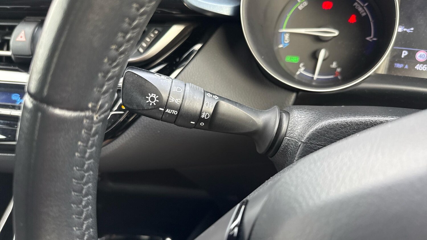 Used Toyota C-HR for sale - 77215322: Photo 32