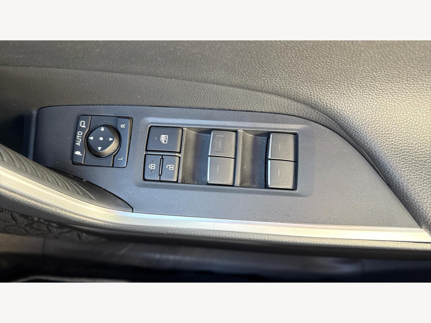 Used Toyota RAV4 2023 for sale - 76433402: Photo 31