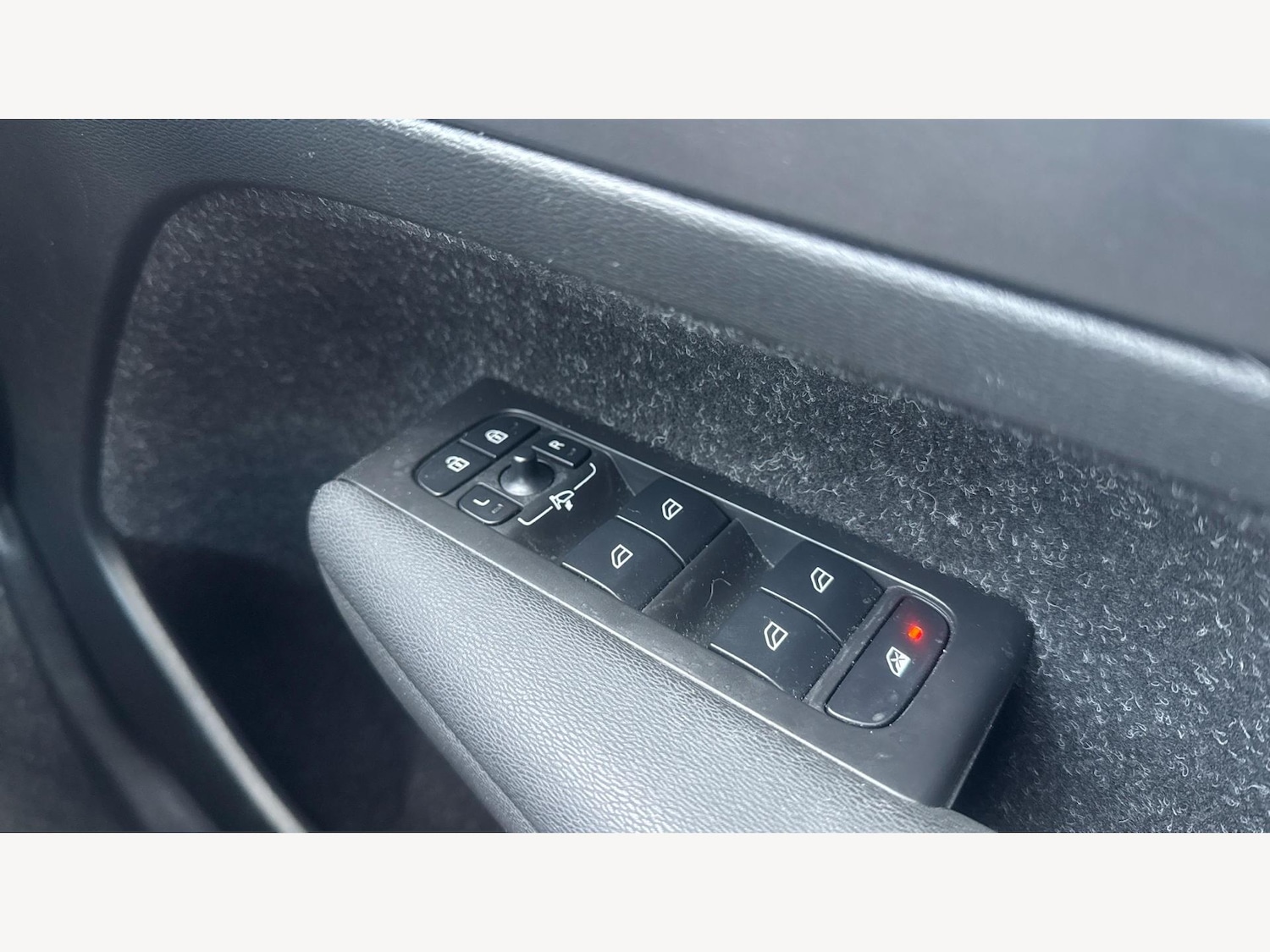 Used Volvo XC40 2020 for sale - 76849811: Photo 31