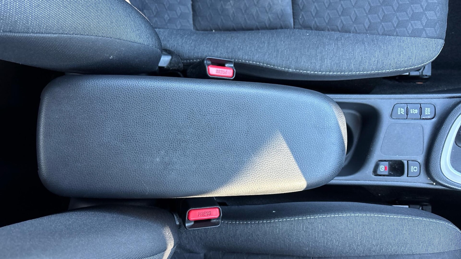 Used Toyota Yaris for sale - 77625491: Photo 37