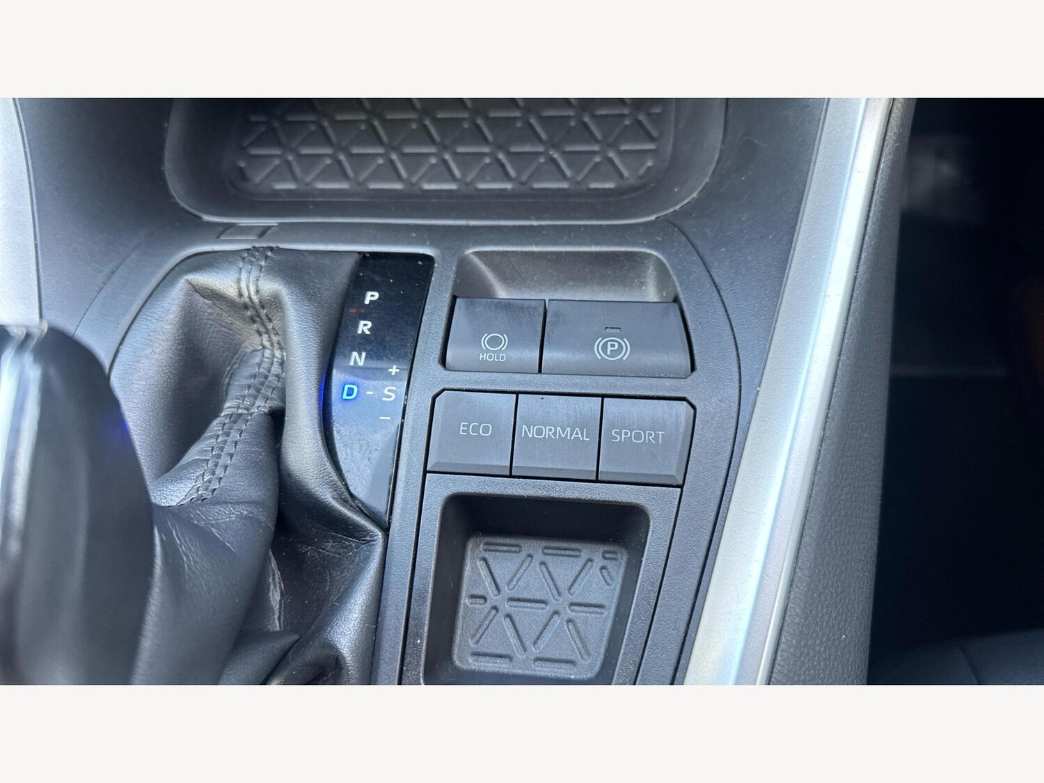 Used Toyota RAV4 2022 for sale - 77049741: Photo 23